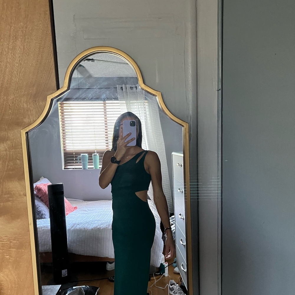 Simply beautiful dark green one shoulder cutout maxi dress - Picture 8 of 8